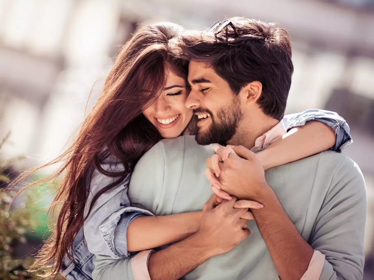 10 Ways To Bridge Effective Communication In Relationships